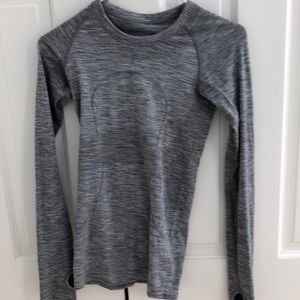 lululemon long sleeve shirt